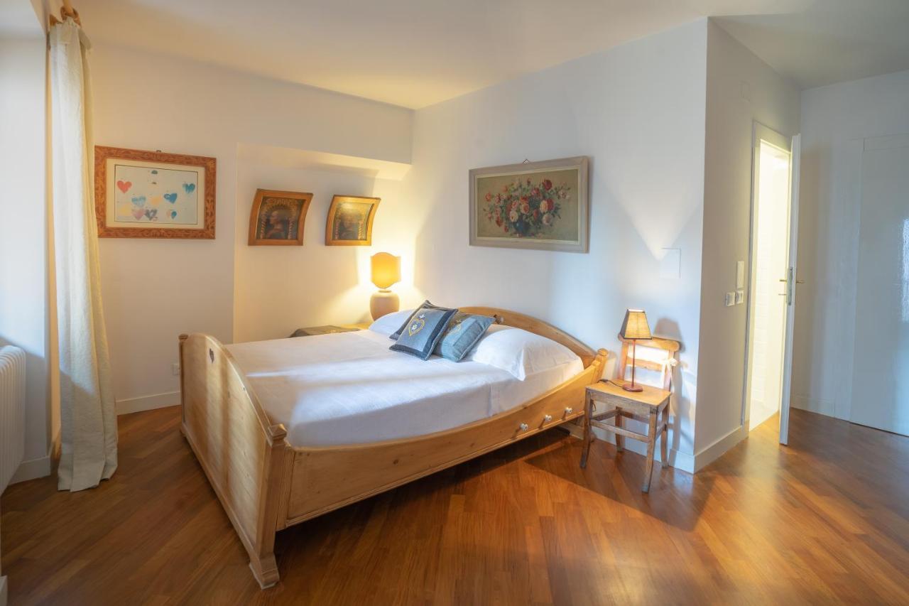 B&B S. Trinita 18 Suites & Rooms トレント エクステリア 写真