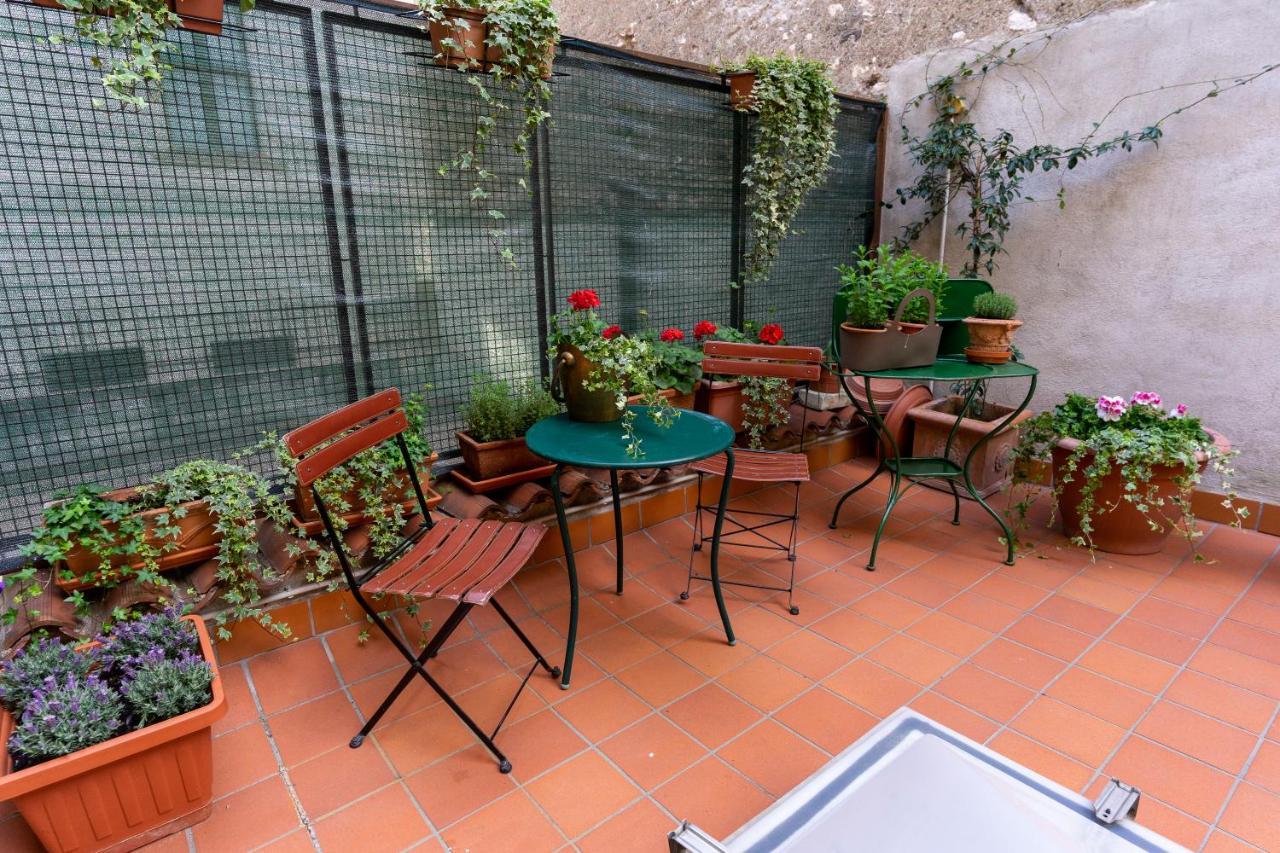 B&B S. Trinita 18 Suites & Rooms トレント エクステリア 写真