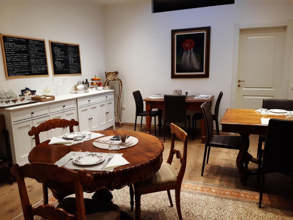 B&B S. Trinita 18 Suites & Rooms トレント エクステリア 写真
